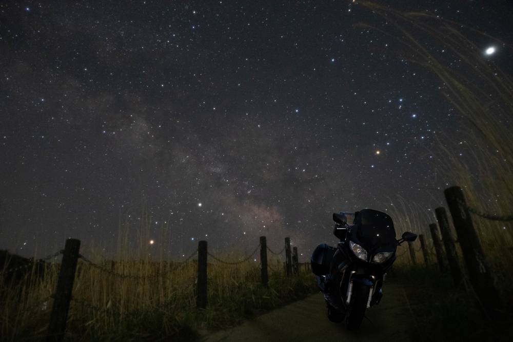 夜空とバイクの合成テクニック